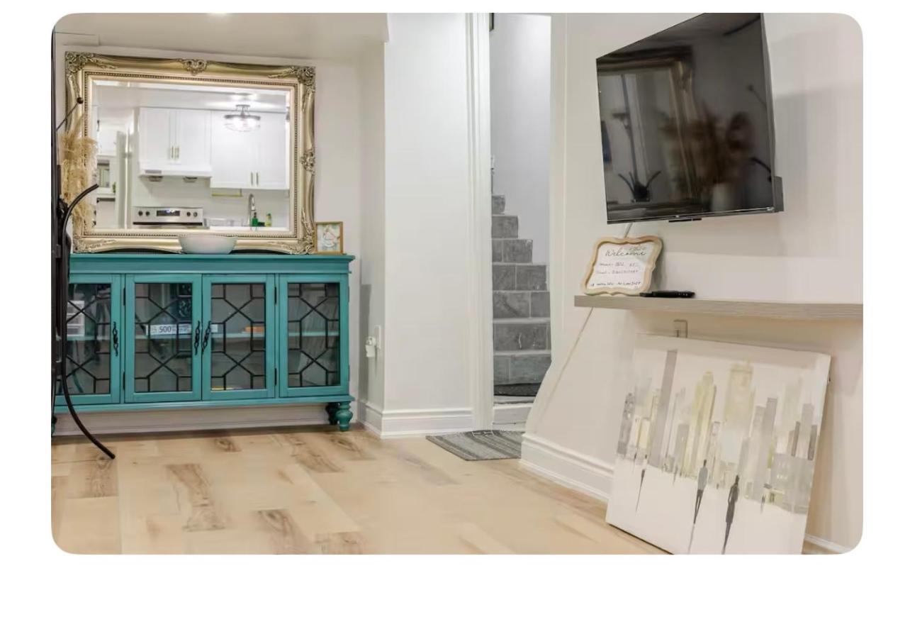 Luxurious 1000 Sq Ft Oasis Apartment แบรมพ์ตัน ภายนอก รูปภาพ